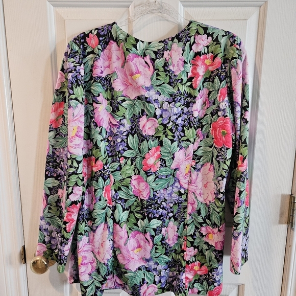 Vintage Floral Blouse - Picture 4 of 6